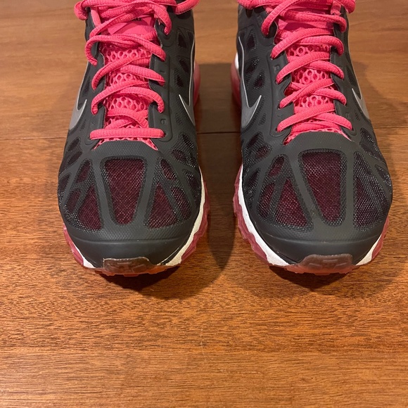 Women's Nike Air Max Running Sneakers Size 7.5 Black & Hot Pink - Picture 3 of 10